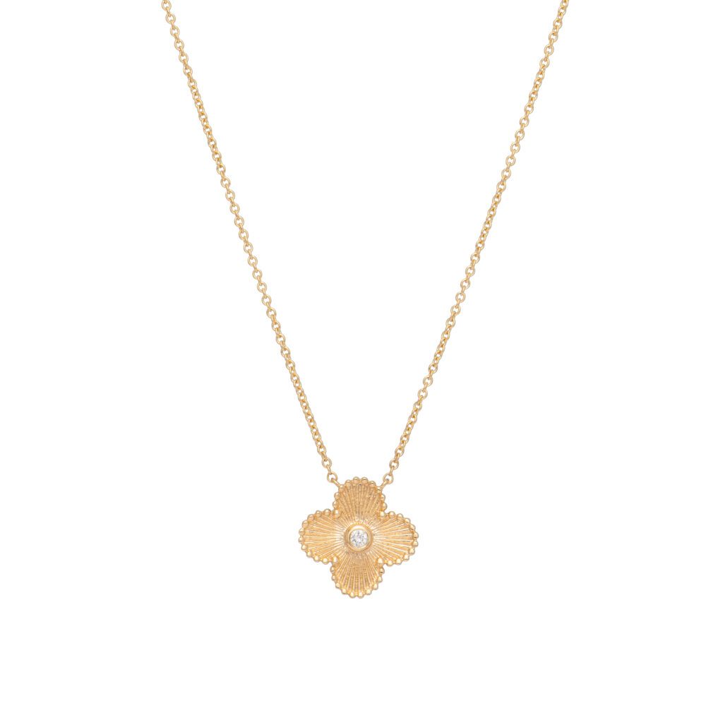 Fluted Clover + Center Diamond Necklace Yellow Gold